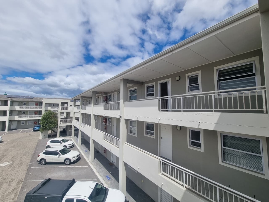 To Let 2 Bedroom Property for Rent in Wetton Western Cape